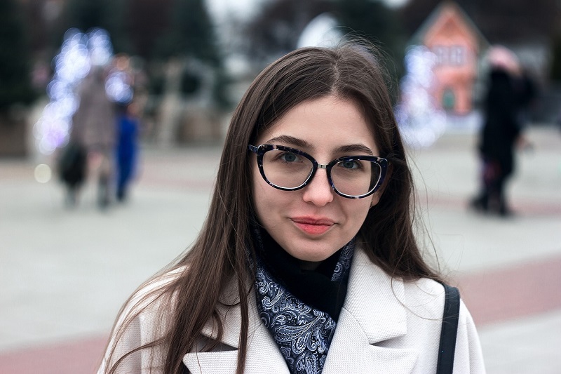 Get to Know Fashionable And Stylish Models Of Women’s Glasses